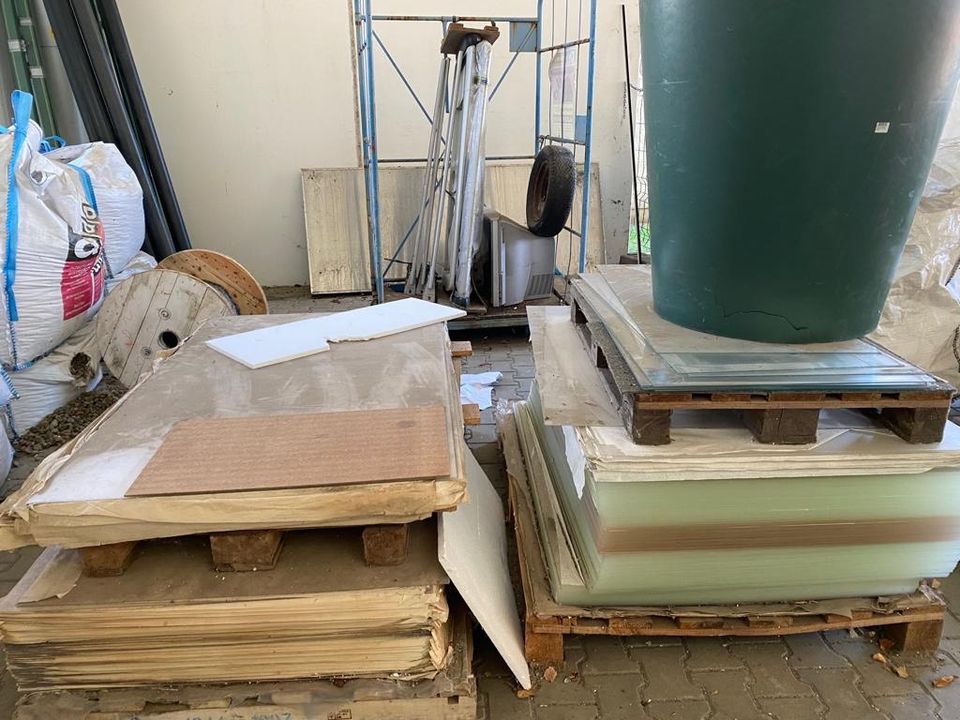 Glasplatten / Glaspaneele kostenlos abzugeben in Thüringen Gera