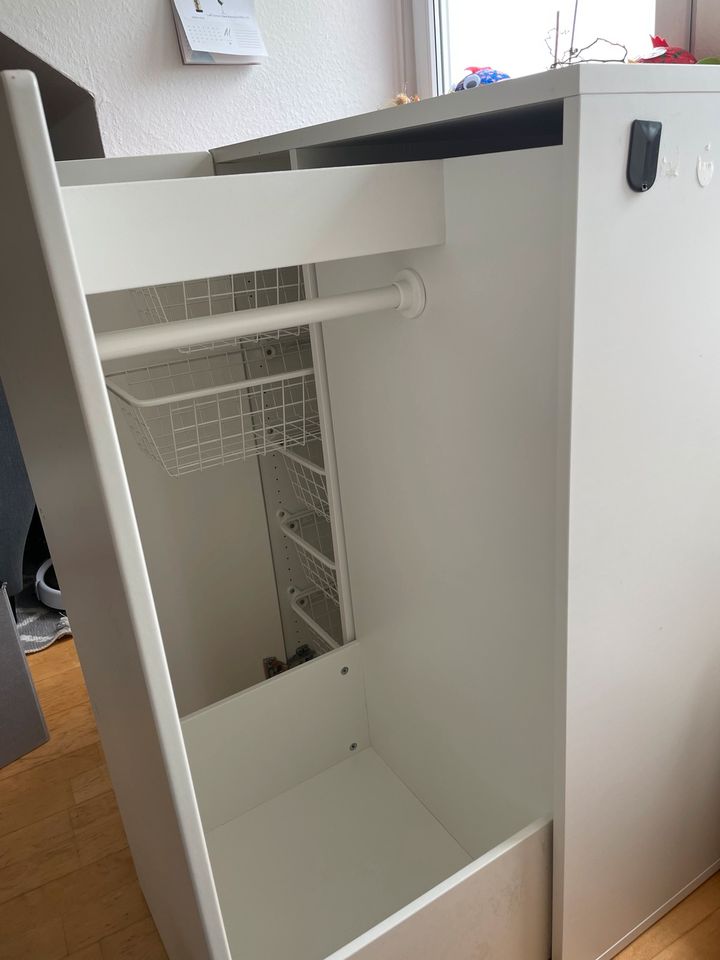 Kleiderschrank IKEA SMASTAD in Krauchenwies