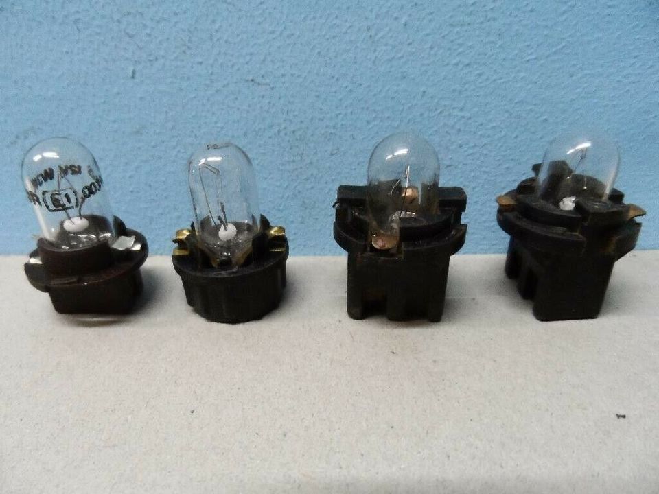 Oldtimer Teile Tür-Schalter Lampe Fassung Tachobeleuchtung in Kirchheimbolanden