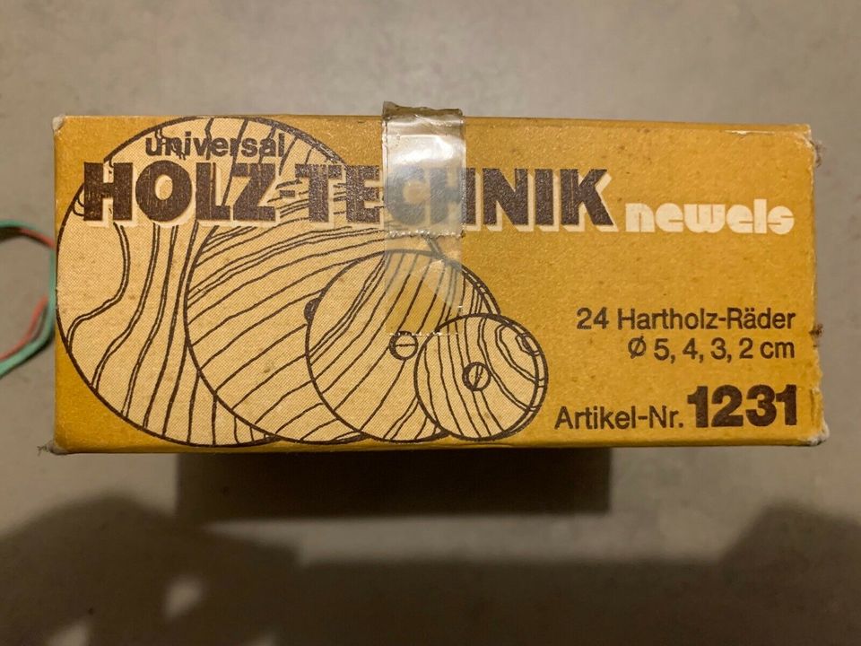 Newels Universal Holz-Technik NEU OVP Bausatz Dampflok Wagen in Hamburg