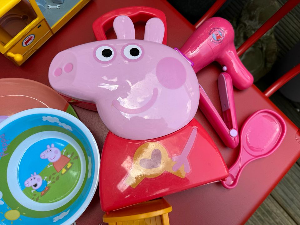 Peppa Wutz Fan Paket Auto Kissen Plüsch Geschirr… in Köln