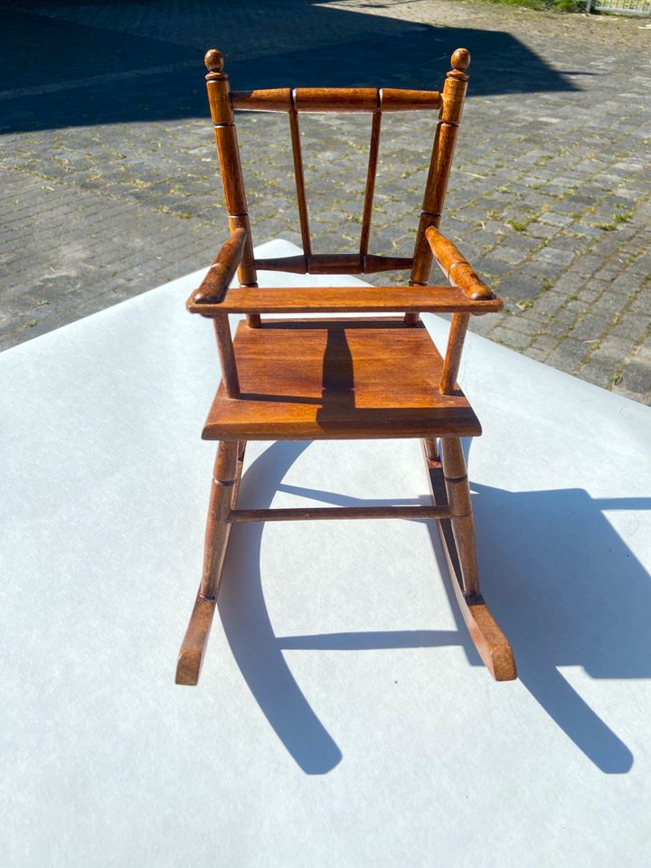 Selbstgemachter antiker Stuhl in Norden