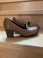 Damenschuhe/Pumps hellbraun Tamaris Größe 39 Bayern - Wunsiedel Vorschau