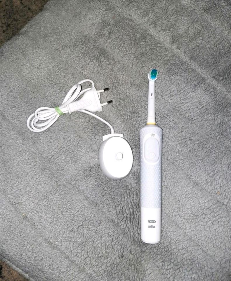 Oral B Braun ProTimer Mit Neuen Aufsatz Wie Neu in Herne