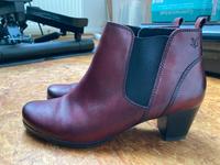 Stiefeletten rot Größe 39 Hessen - Butzbach Vorschau