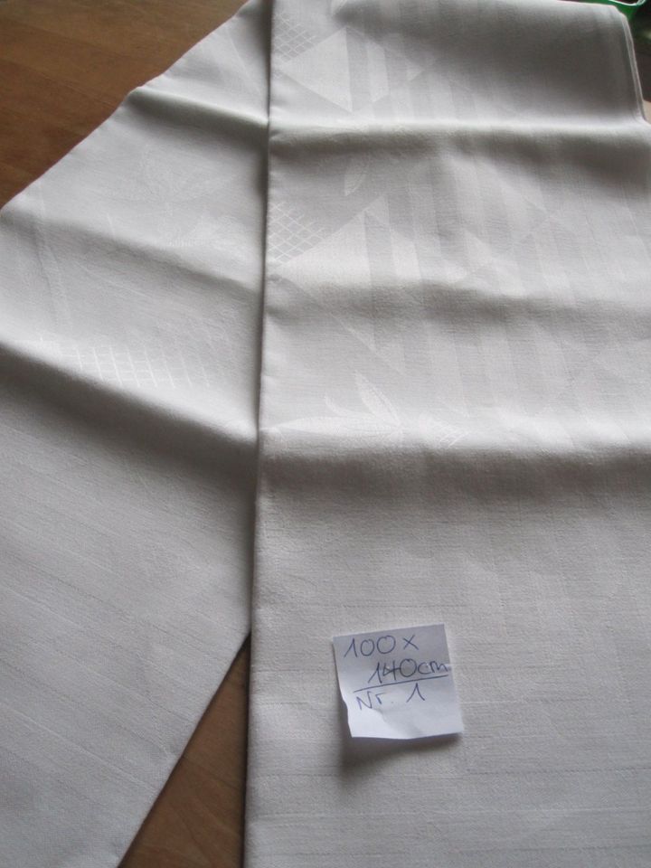 alte Tisch-Decken weiß Baumwolle mit Muster Ornament in Handeloh