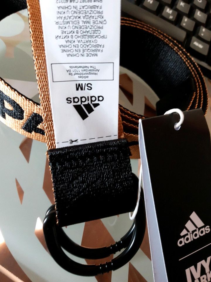 adidas IVY PARK Beyoncé Logo Belt Gürtel S/M GT9058 in Nordrhein 
