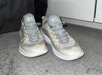 Nike Sneaker 37.5 Mädchen Frauen Schuhe Nordrhein-Westfalen - Unna Vorschau