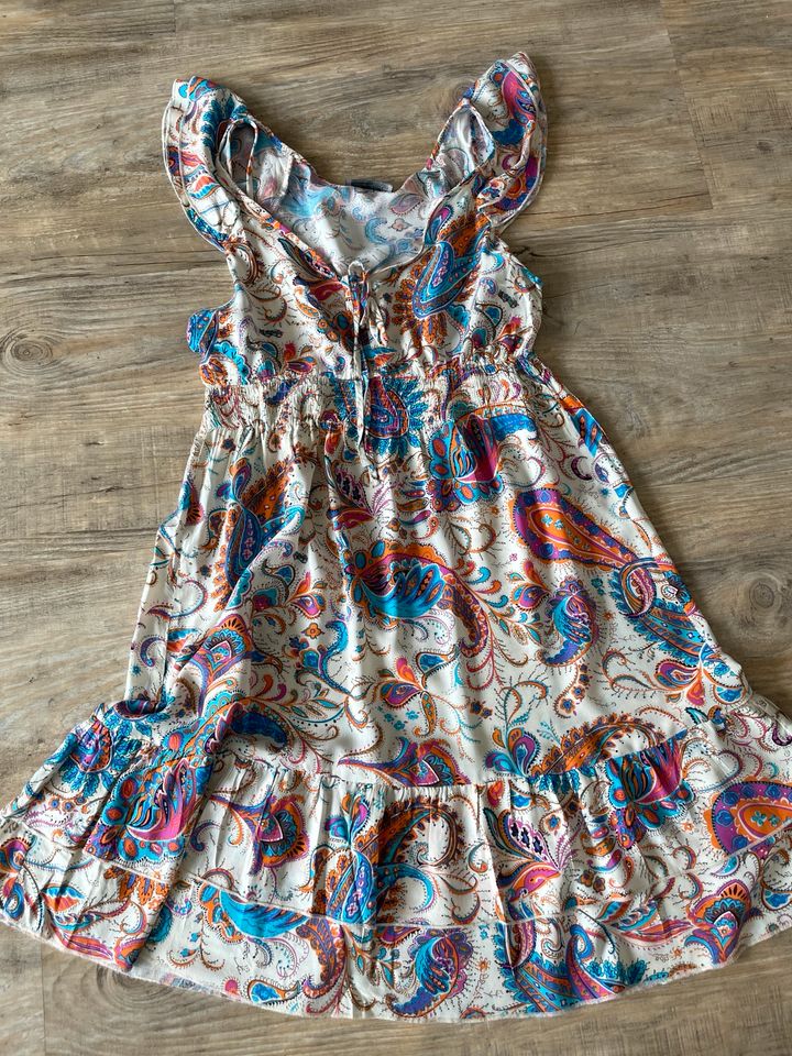 Kleid Sommerkleid in Höhenberg i. T.