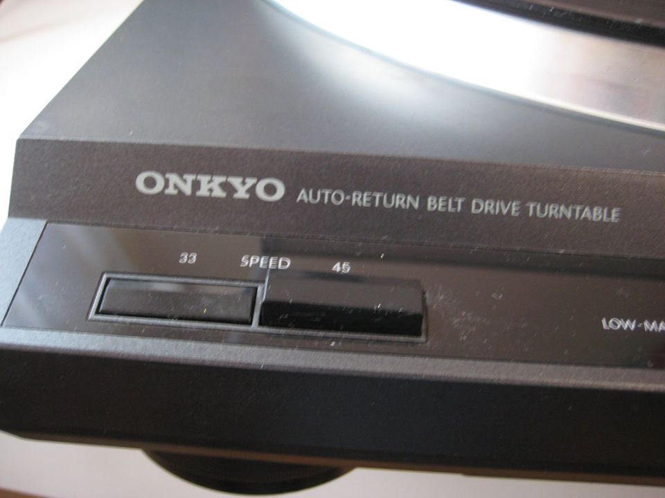 Plattenspieler ONKYO CP-1200 A. Funktioniert aber läuft ein bissc in Ulm