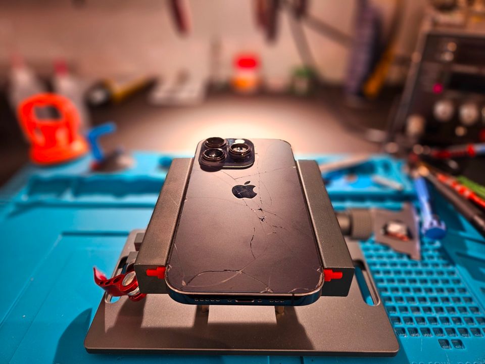 ✅️ Express iPhone Backcover Reparatur in Andernach in Andernach