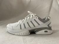 K-Swiss Tennisschuhe 41,5 NEU Kr. Dachau - Petershausen Vorschau