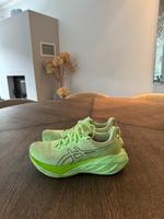 ASICS Novablast 4 Illuminate Grün Hessen - Wiesbaden Vorschau