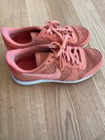 Nike Sneaker in orange Gr41 Nordrhein-Westfalen - Minden Vorschau