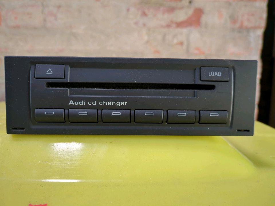 Audi CD Changer, gebraucht in Zeven