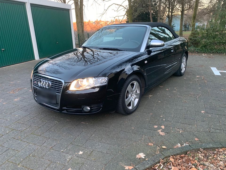 Audi A4 Cabriolet 2.0 TDI S-LINE 1.Hand im Jahreswagenzustand in Wermelskirchen