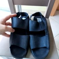 Neu Sandalen Gr. 38 schwarz mit Gummi hinten Bayern - Auhausen Vorschau