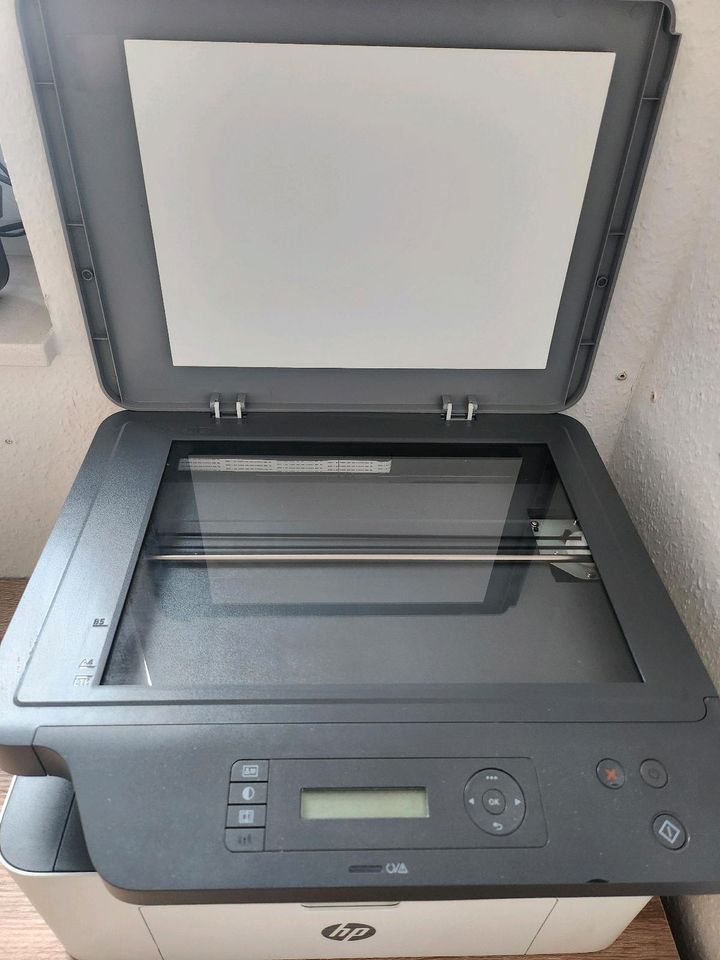 HP Laserdrucker MFP 135wg , Drucker in Herne