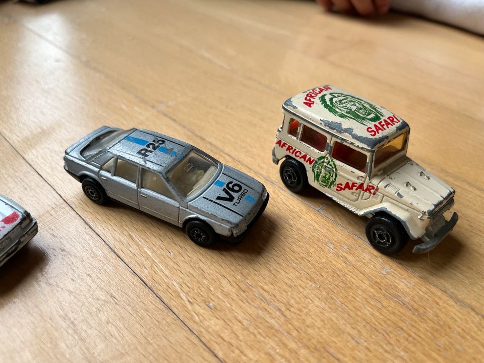 Spielzeugautos Matchbox Welly Audi, Renault Toyota in Achern