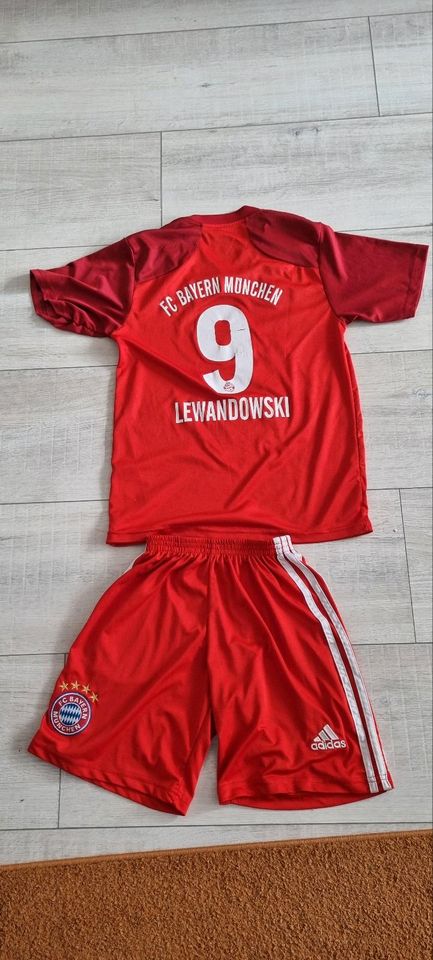 Bayern Trikot Lewandowski in Kleve