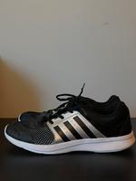 Trainingsschuhe / Sportschuhe von Adidas - Schwarz/ Silber Hannover - Ricklingen Vorschau