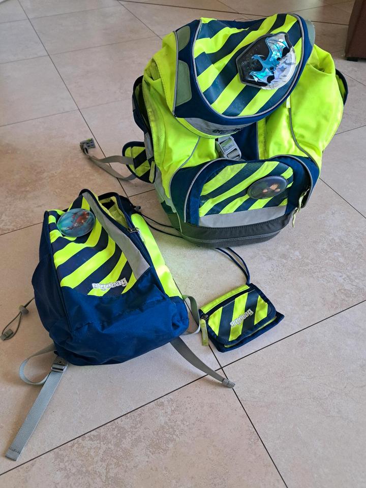 Schultasche von Ergobag mit abnehmbaren Klettbildern in Traitsching