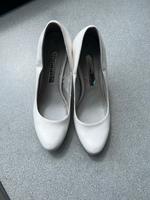Weiße Pumps von Tamaris Köln - Porz Vorschau