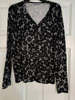 Betty Barclay Strickjacke, Größe 42! Hessen - Neu-Anspach Vorschau