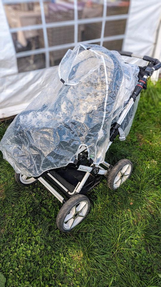 Kinderwagen + Zubehör in Leipzig