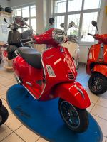 Neu! Vespa GTS 300 Super Rot Coraggioso R7 E5 Modell 24 Freiburg im Breisgau - Altstadt Vorschau