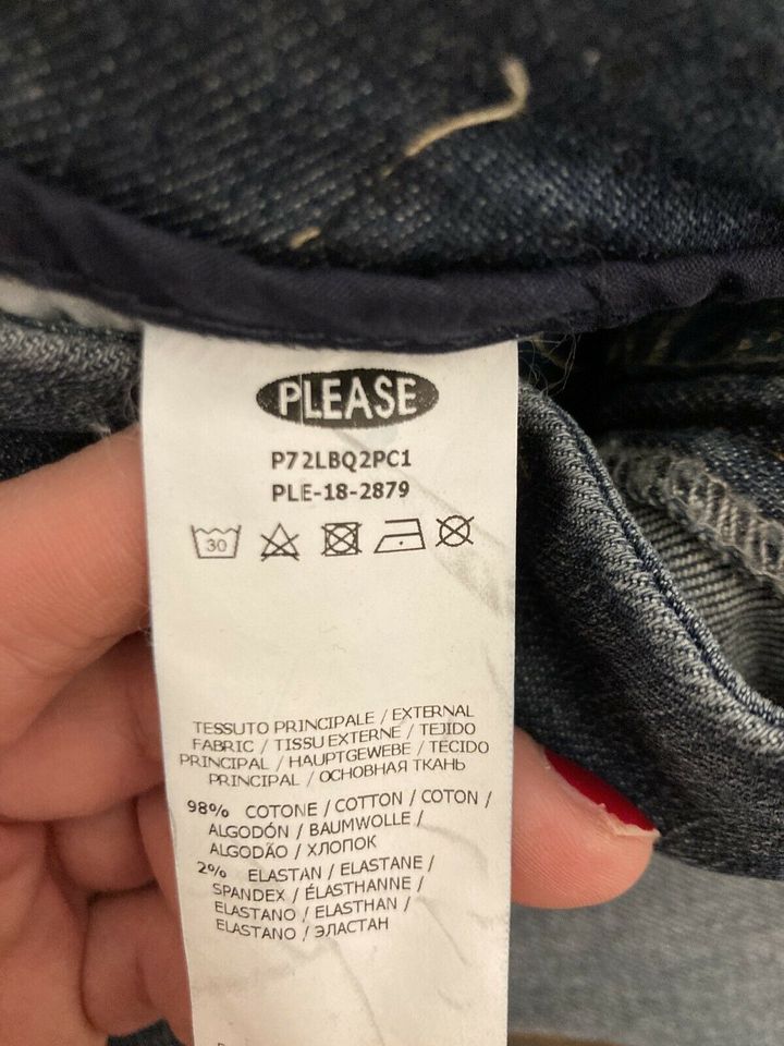 Please Jeans P72L mit Goldstreifen small in Hamburg