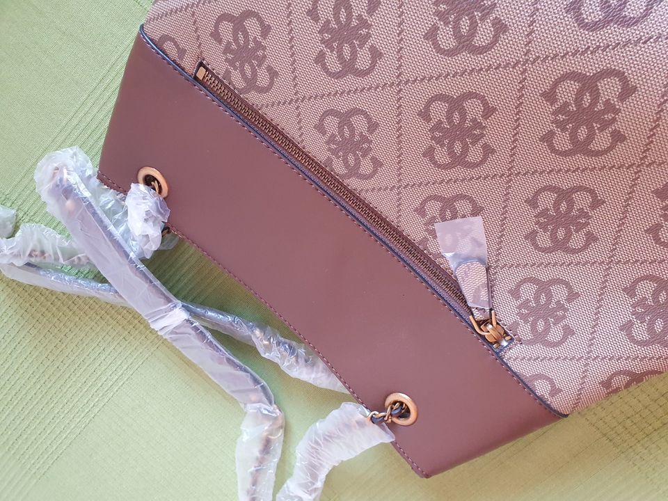 neue Damenhandtasche der Marke GUESS- 30 cm breit in Elxleben an der Gera