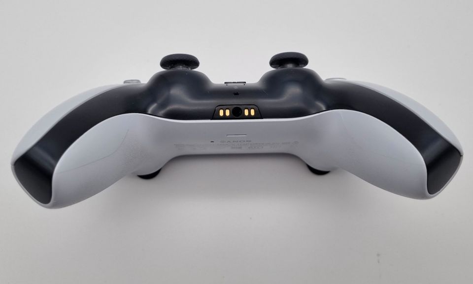 SONY DualSense™ PS5 Wireless-Controller in Schwarzenbek