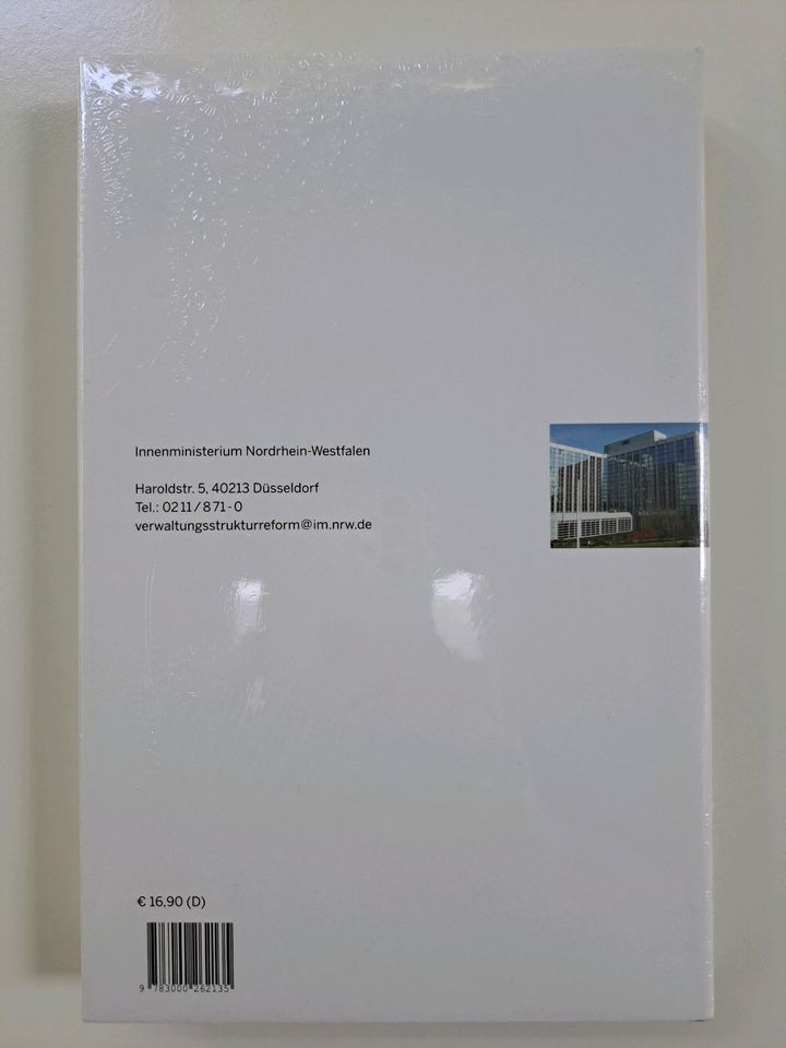 Buch Symposium. Die Verwaltungsstrukturreform NRW OVP neu in Oberhausen