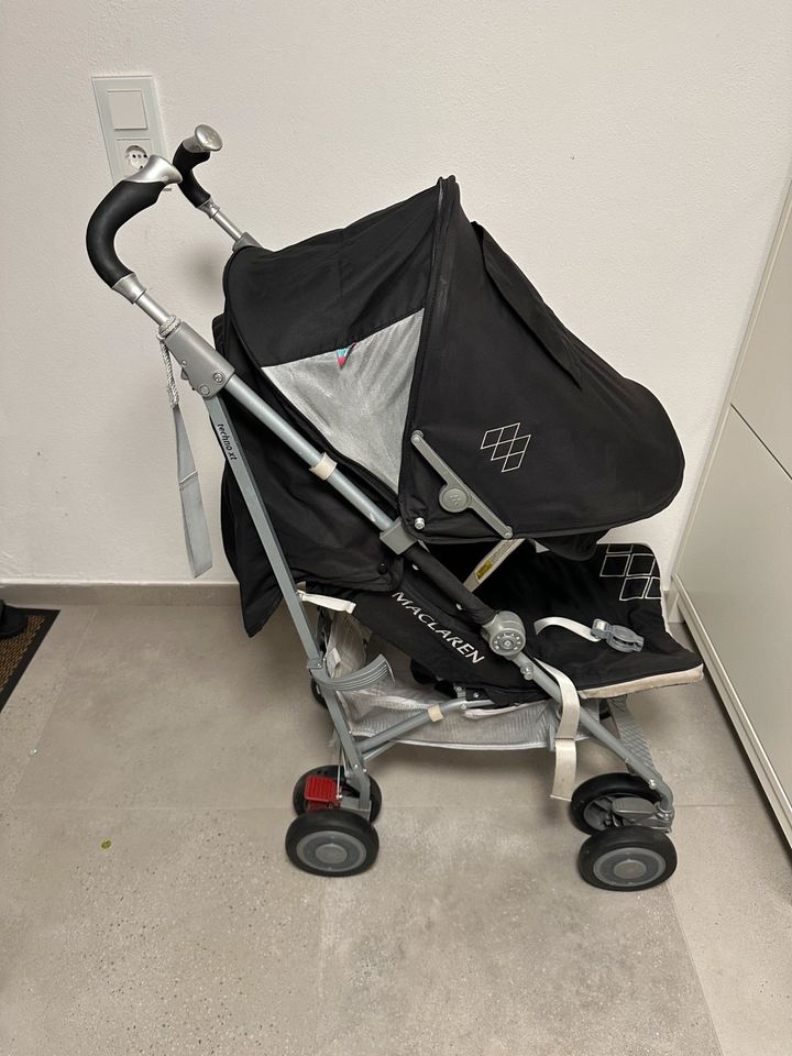 MacLaren Buggy schwarz mit viel Zubehör in Dortmund