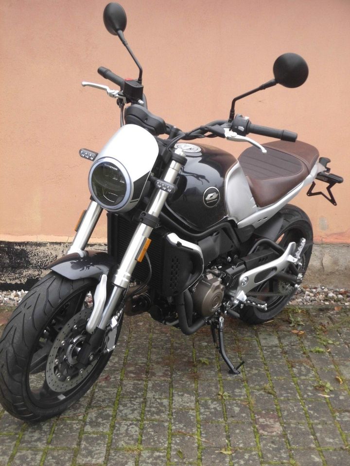 QJMOTOR SRV550 mit 47PS wie Caferacer * Rostock - Reutershagen Vorschau