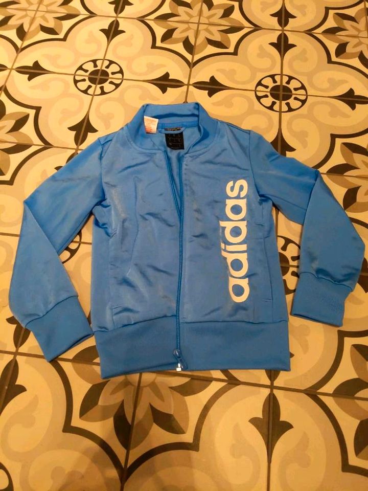 Adidas Sportanzug Jacke Hose gr. 128 in Dresden