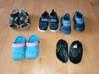 Schuhe in 25 - Sandalen, 2x Gartenschuhe, Turnschlappen,Sneaker Brandenburg - Schönefeld Vorschau