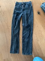 Gr 34 H&M divided  Jeans schwarz Knopfleiste Disturbed Nordrhein-Westfalen - Solingen Vorschau