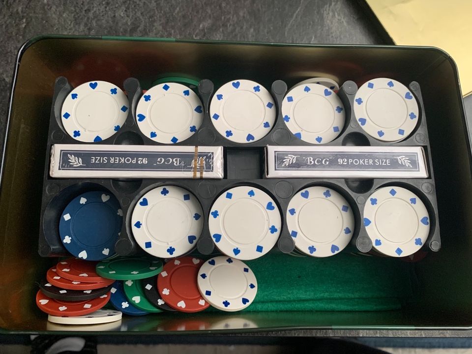 Texas Hold’em Poker Set - Guter Zustand in Furth im Wald