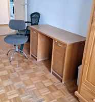 Funktionaler Tisch Holz fungiert und Bürostuhl München - Milbertshofen - Am Hart Vorschau
