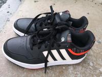 Adidas Sneaker Schuhe ungetragen Bayern - Naila Vorschau