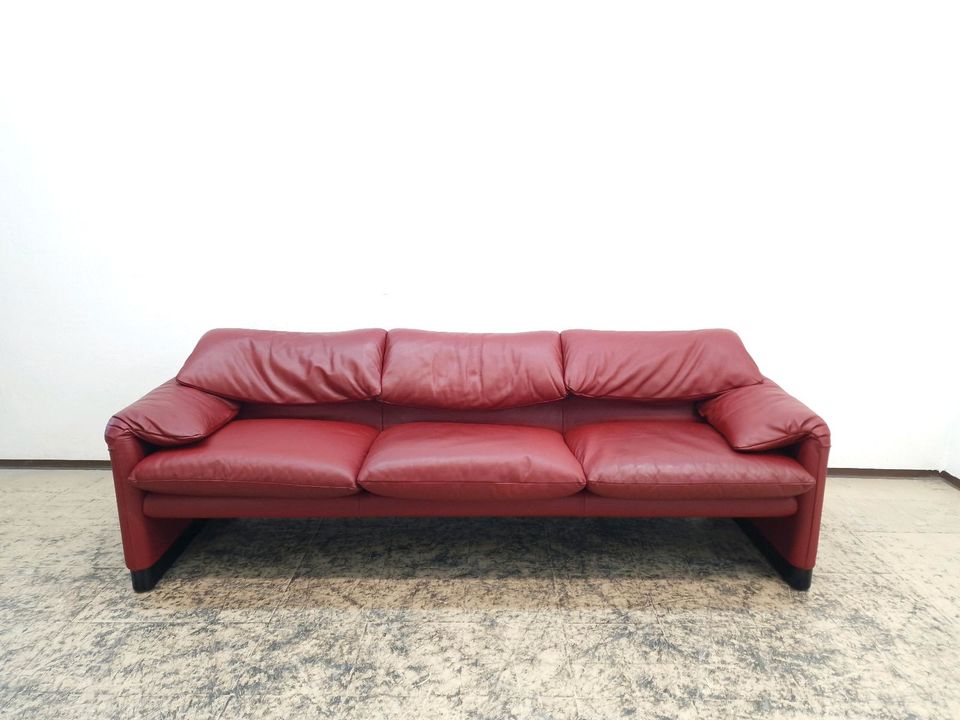 Cassina Maralunga Dreisitzer Designersofa Ledersofa Couch in Garching an der Alz