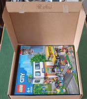 Neu OVP LEGO® City 60329 Schule mit Schulbus EOL inkl. Roadplates Nordrhein-Westfalen - Lemgo Vorschau