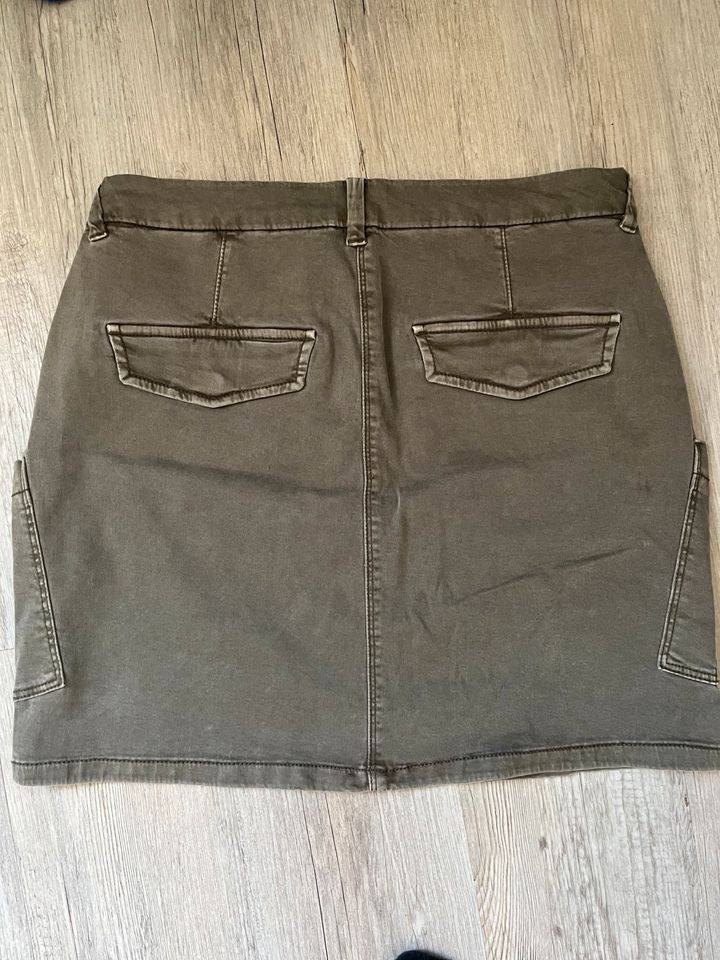 Khaki/Grüner Jeansrock kurz Größe 42 Edc by Esprit in Siegen