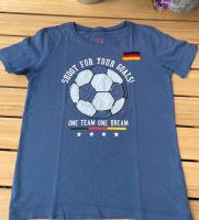 T-Shirt Gr. 140/146 Jungen Fußball blau Kreis Ostholstein - Ahrensbök Vorschau