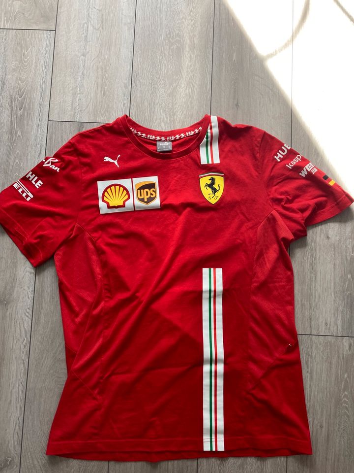 Ferrari Team Shirt Formel 1 Vettel in Timmendorfer Strand 