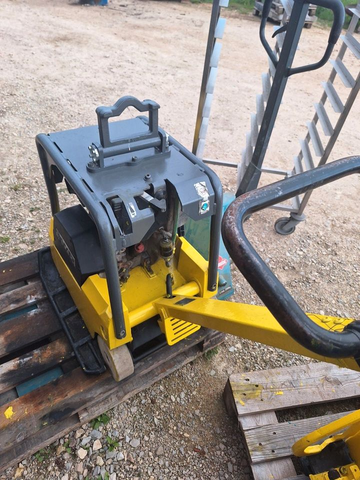 Wacker DPU 3060H Rüttelplatte Ammann Weber Bomag Bodenverdichter in Hausen i. Niederbayern