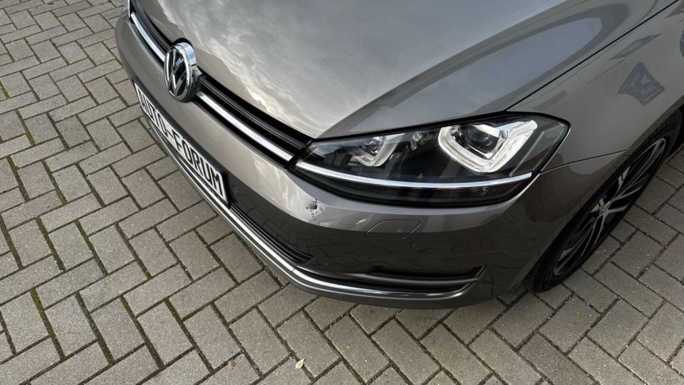 Volkswagen Golf VII Variant 1.6 TDI  Lounge BMT*XENON*NAVI* in Glückstadt