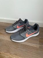 Nike Sneaker Schuhe Sportschuhe Bayern - Fürstenfeldbruck Vorschau
